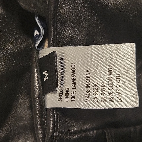 Andienne Vittadini Black Leather Gloves - Picture 4 of 4